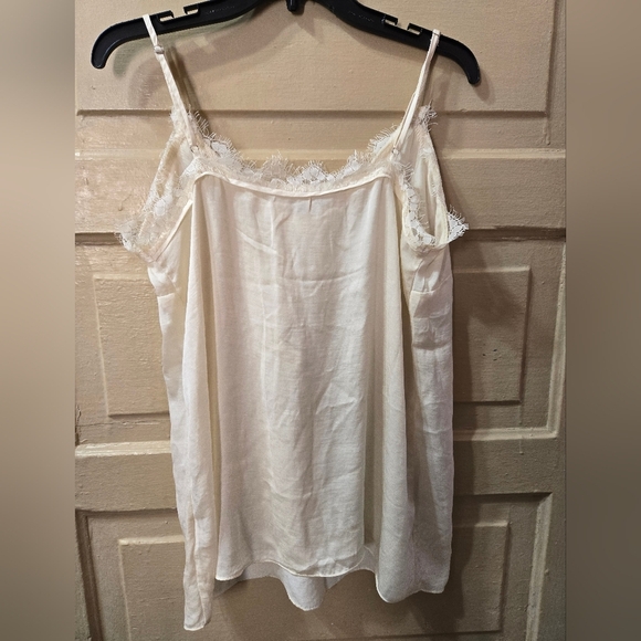 Easel Lace Trim Adjustable Strap Cream Colored Spaghetti Strap Tank Top NWT - Picture 2 of 5